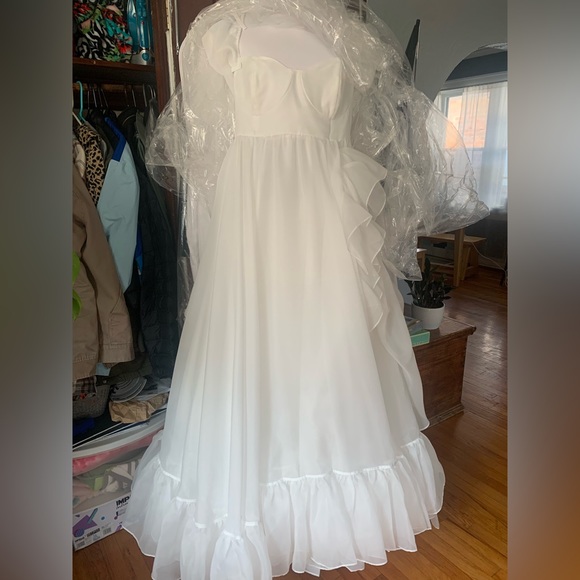 Selkie ivory bloom gown - Picture 5 of 6